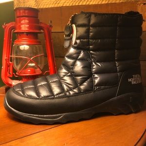 Mens Thermoball Booties NWOT